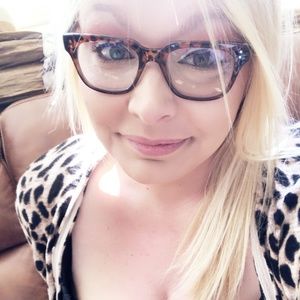 Meet your Posher, Falon